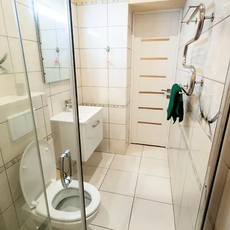 Wonderful Flat On Center