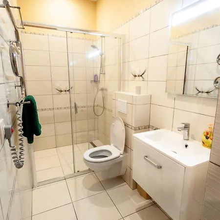 Wonderful Flat On Center アパート *