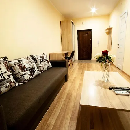 Wonderful Flat On Center